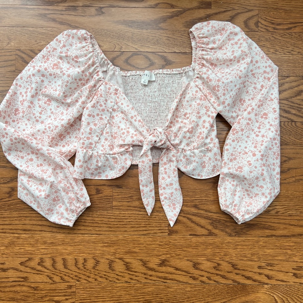 Mable size small floral top